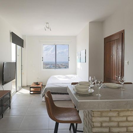 Appartement Eden Blue-Horizon 1B, Paphos, Sea View, Pool à Konia Extérieur photo
